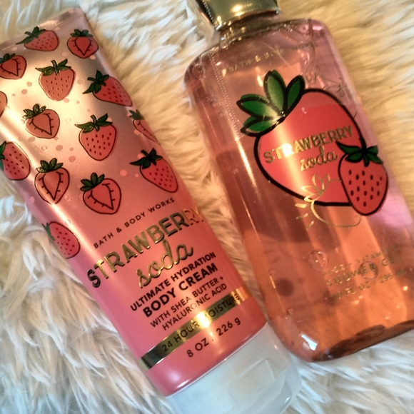 Bath & Body Works Other - STRAWBERRY SODA Bath and Body Works gift set bundle